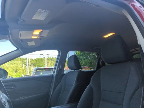 Used 2023 Nissan Rogue S image 26