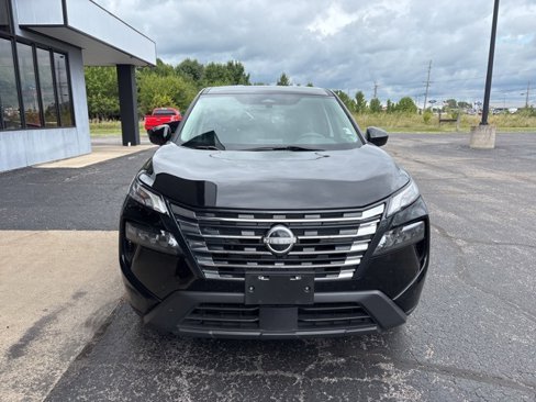 Used 2024 Nissan Rogue SV image 9