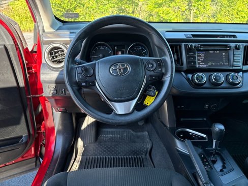 Used 2017 Toyota RAV4 LE image 13