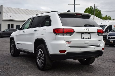 Certified 2021 Jeep Grand Cherokee Limited w/ Premium Lighting Group image 5