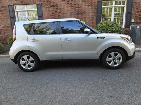 Used 2018 Kia Soul ! image 6