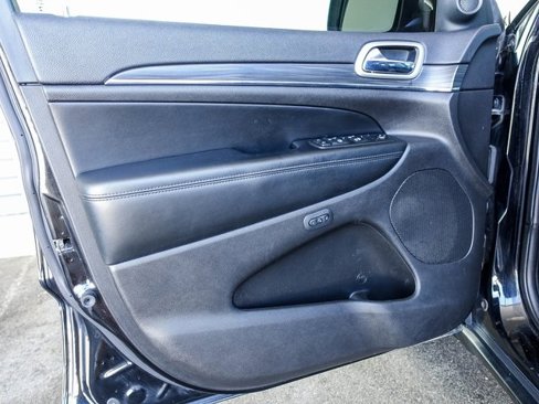 Used 2019 Jeep Grand Cherokee Limited image 18