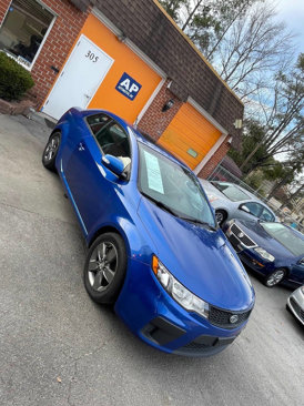 Used 2010 Kia Forte Koup EX image 10
