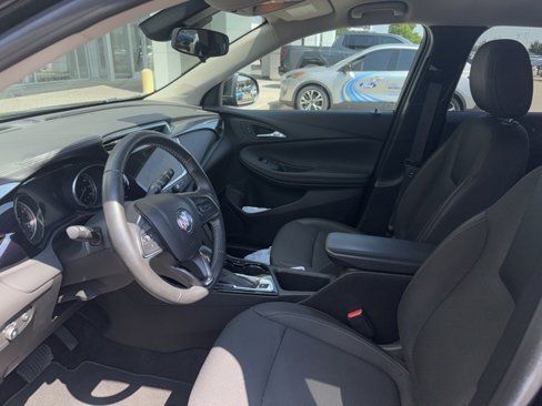 Used 2022 Buick Encore GX Select w/ Sport Touring Package image 5