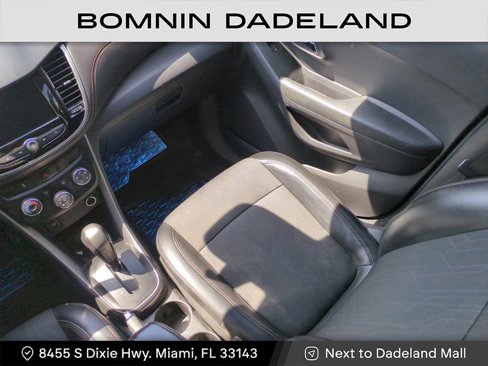 Used 2021 Chevrolet Trax LT w/ LT Convenience Package image 15
