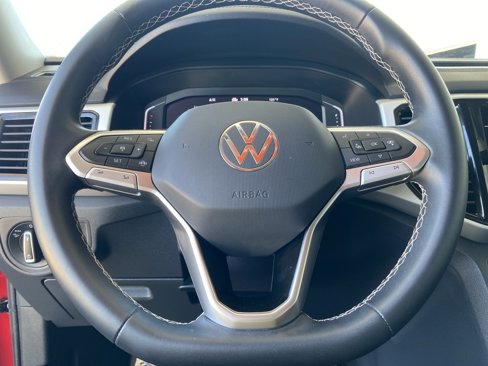 Certified 2022 Volkswagen Atlas SE image 17