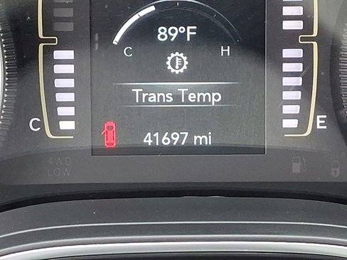 Used 2020 Jeep Cherokee Latitude Plus image 21