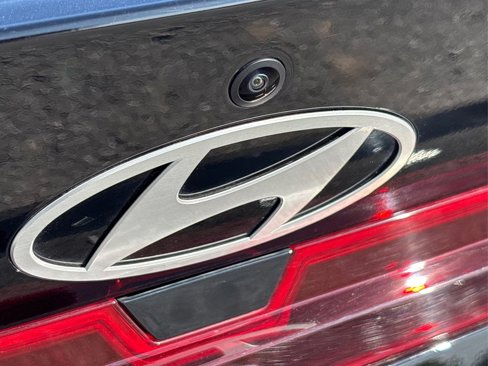Certified 2024 Hyundai Elantra SE image 15