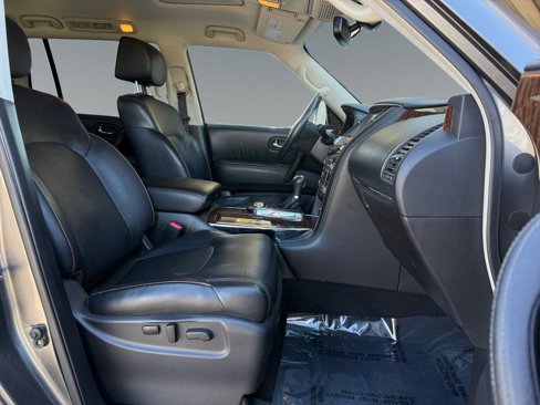 Used 2017 Nissan Armada Platinum w/ Interior Lighting Package image 21