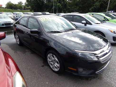 Used 2010 Ford Fusion SE image 3