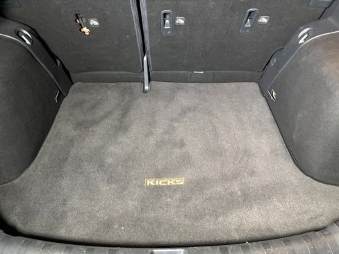 Used 2019 Nissan Kicks SV image 21