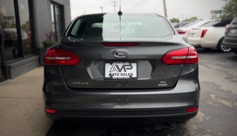 Used 2017 Ford Focus SE image 4