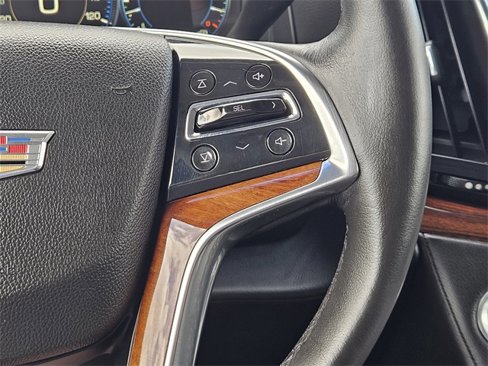 Used 2015 Cadillac Escalade Luxury image 28