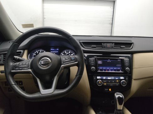 Used 2020 Nissan Rogue SL image 22