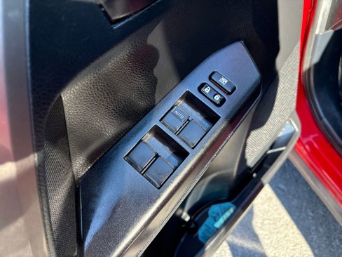 Used 2017 Toyota RAV4 LE image 11