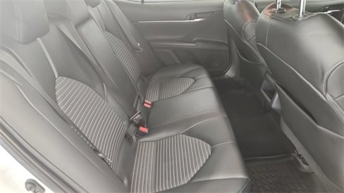 Used 2020 Toyota Camry SE image 21
