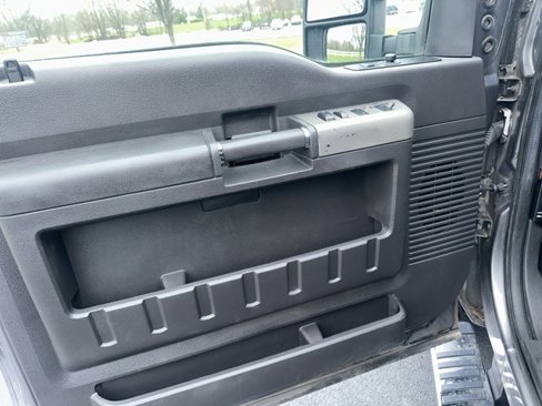 Used 2012 Ford F250 Lariat w/ Chrome Pkg image 11