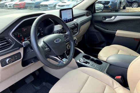 Certified 2020 Ford Escape SEL image 17
