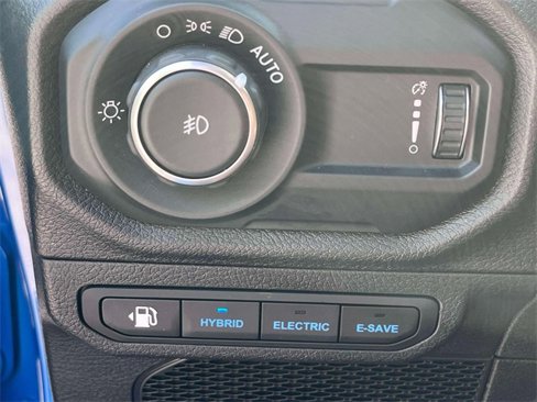 Used 2024 Jeep Wrangler Unlimited w/ Convenience Group image 29
