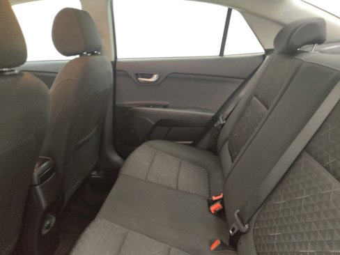 Used 2019 Kia Rio S image 18