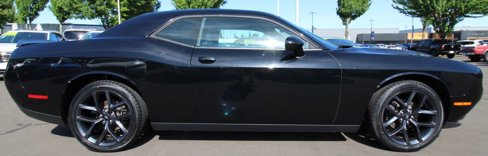 Used 2019 Dodge Challenger SXT w/ Blacktop Package image 6