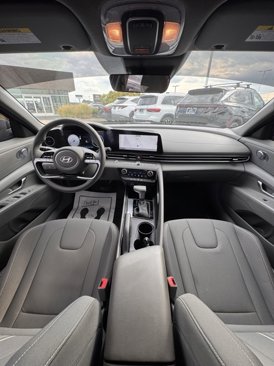Used 2024 Hyundai Elantra SEL image 15