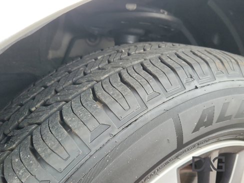 Used 2019 Nissan Pathfinder SV image 13