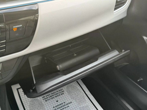 Used 2016 Toyota Corolla L image 29