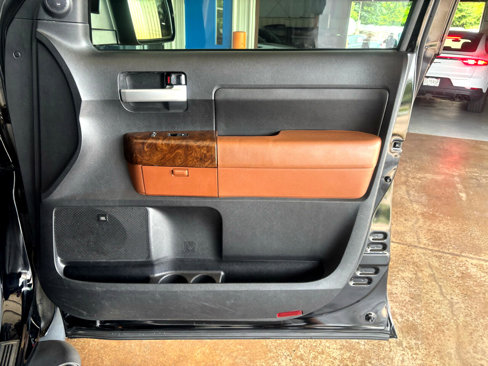Used 2013 Toyota Tundra Platinum image 19