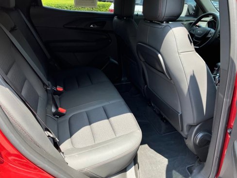 Used 2023 Chevrolet TrailBlazer RS image 31