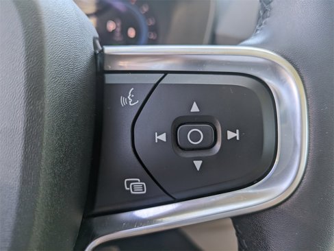 Certified 2024 Volvo XC40 B5 Plus w/ Protection Package Premier image 26