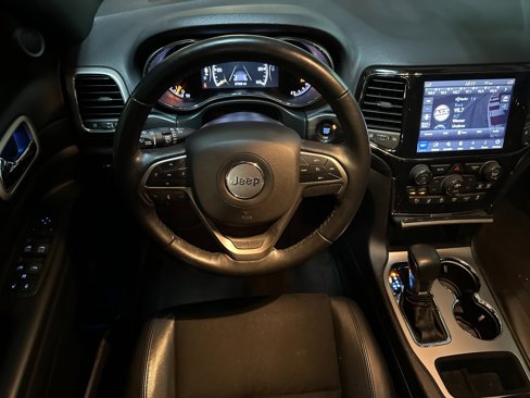 Certified 2021 Jeep Grand Cherokee Laredo X image 13