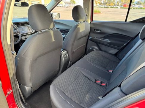 Used 2023 Nissan Kicks SV image 17