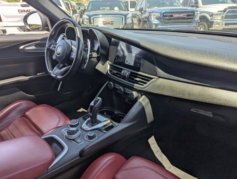 Used 2023 Alfa Romeo Giulia Sprint image 9