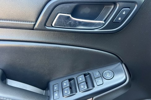 Used 2017 Chevrolet Tahoe LT image 8