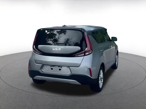 Used 2023 Kia Soul LX w/ LX Technology Package image 12