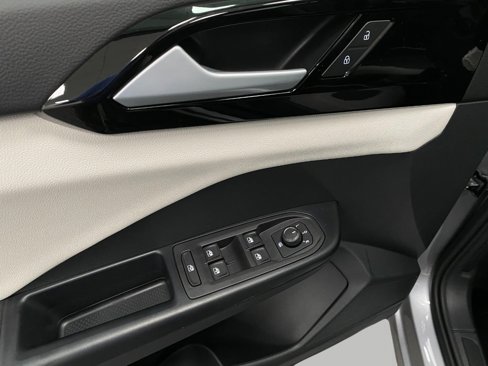 New 2025 Volkswagen Taos S image 27