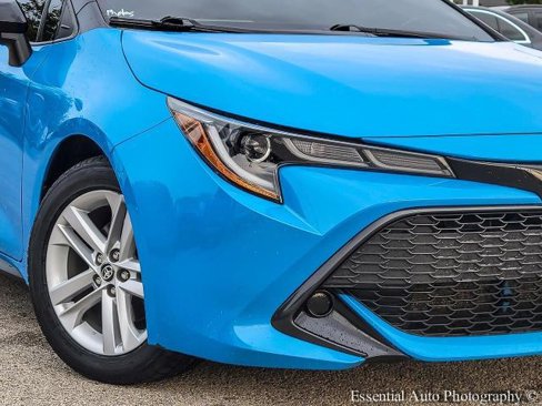 Used 2022 Toyota Corolla SE w/ SE Preferred Package image 3