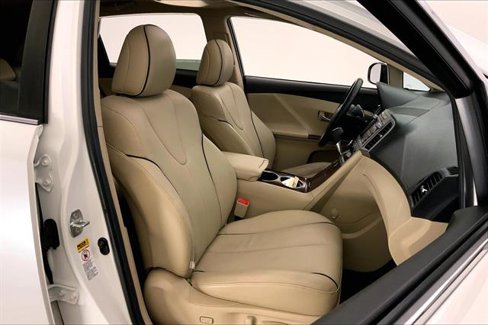 Used 2010 Toyota Venza AWD image 6
