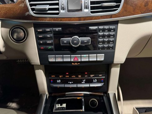 Used 2015 Mercedes-Benz E 350 4MATIC Sedan image 8