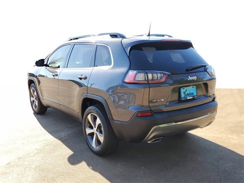 Used 2022 Jeep Cherokee Limited image 3