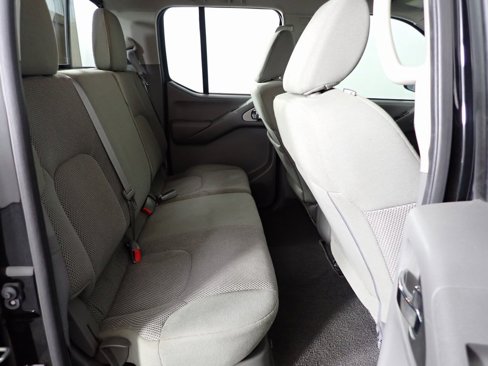 Used 2020 Nissan Frontier SV w/ Midnight Edition Floor Mats image 28