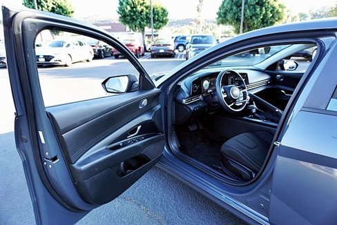 Certified 2024 Hyundai Elantra SEL image 35