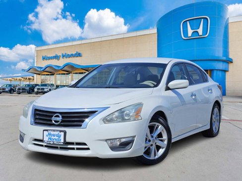 Used 2014 Nissan Altima 2.5 SV image 1