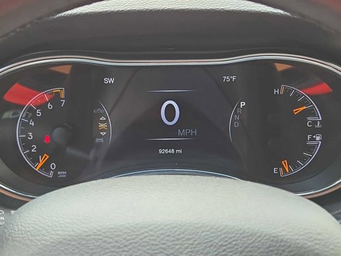 Used 2020 Jeep Grand Cherokee Altitude image 27