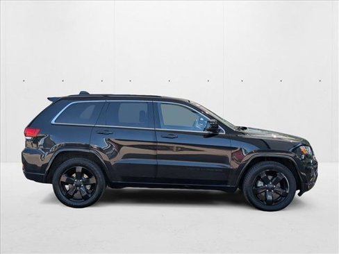 Used 2015 Jeep Grand Cherokee Altitude image 4