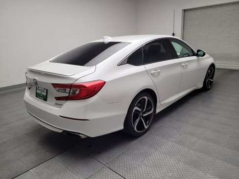Used 2018 Honda Accord Sport image 9