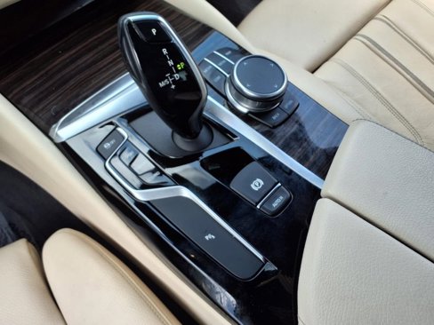 Used 2019 BMW 530i xDrive image 19