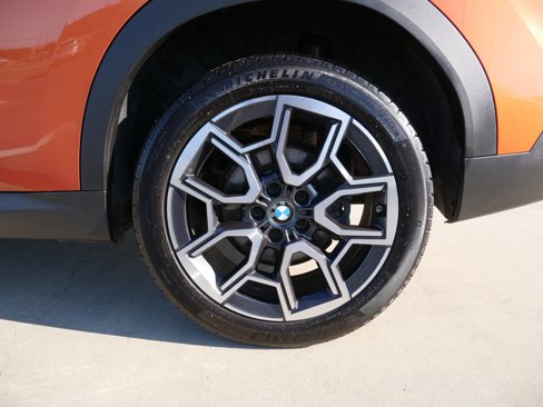 Used 2024 BMW X2 xDrive28i w/ Premium Package image 11