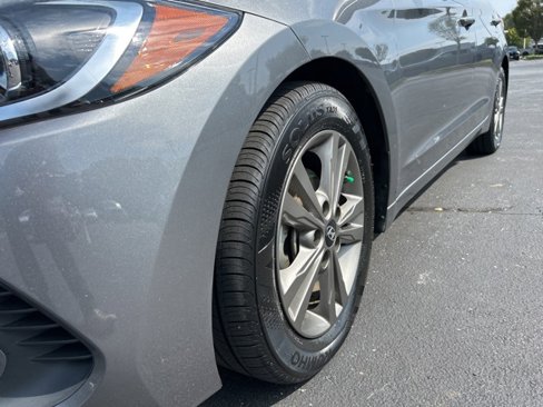 Used 2018 Hyundai Elantra SEL image 10